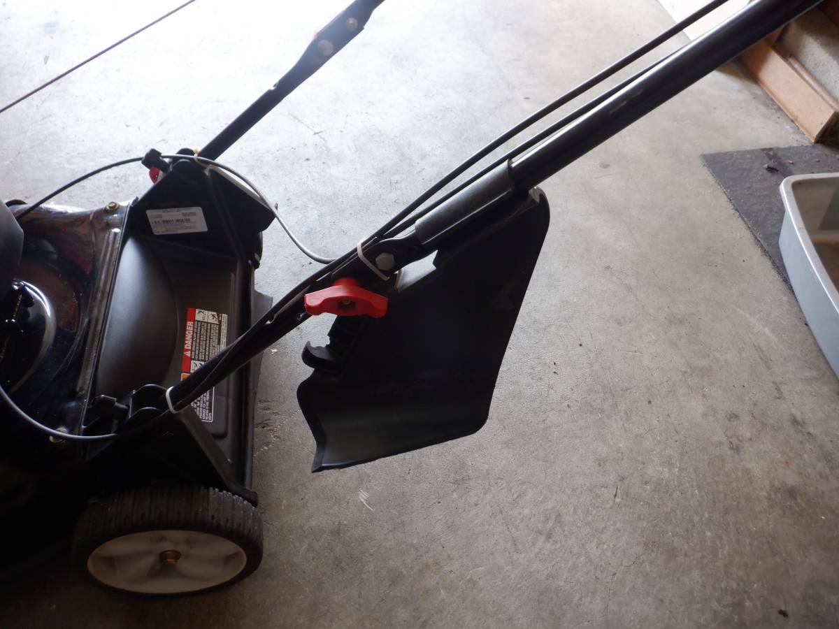 Murray self propelled gas powered lawnmower with a 21 inch cutting deck 00505 jfgpf23RSZn 0CI0t2 1200x900 1 Murray self propelled gas powered lawnmower with a 21 inch cutting deck