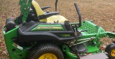 00c0c 2HPxjom32g8 0t20CI 1200x900 375x195 Used John Deere Z915E Commercial Zero Turn Lawn Mower   54 Deck for Sale
