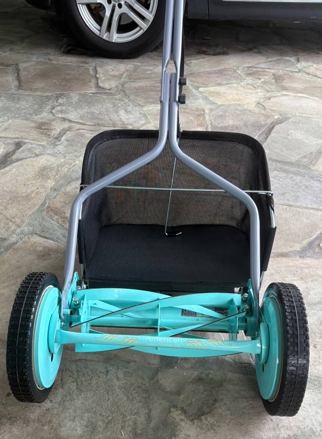 American Lawn Mower Co. 14” Reel Mower + Grass Catcher – Like New! 00101 hpkyQA9qX46 0lk0t2 1200x900 American Lawn Mower Co. 14” Reel Mower + Grass Catcher – Like New!