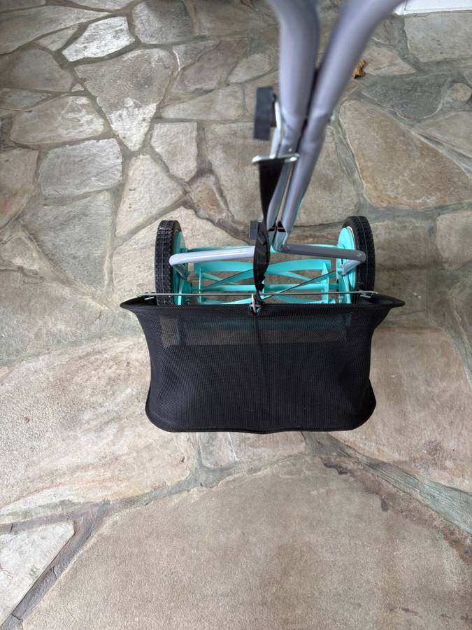 American Lawn Mower Co. 14” Reel Mower + Grass Catcher – Like New! 00C0C cYKe13Kg2UF 0t20CI 1200x900 American Lawn Mower Co. 14” Reel Mower + Grass Catcher – Like New!