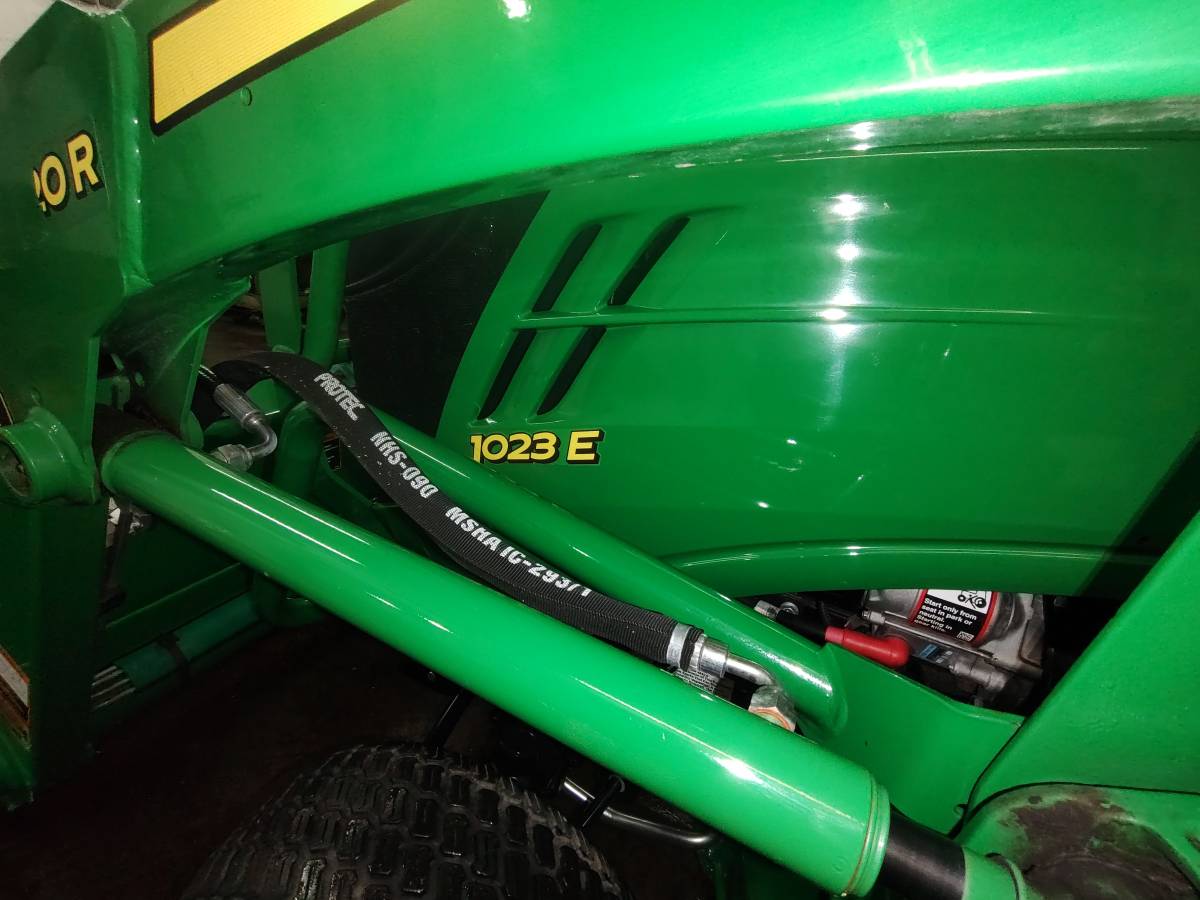 For Sale: 2018 John Deere 1023e Sub Compact Tractor – Low Hours & Loaded 00I0I a05Z7e4XcRC 0CI0t2 1200x900 For Sale: 2018 John Deere 1023e Sub Compact Tractor – Low Hours & Loaded