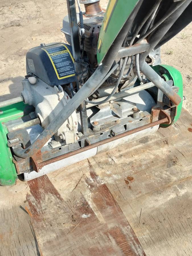 John Deere 220C Walk Behind Greens Mower | Commercial Turf Grad 01616 bw3VZ4zlnYM 0lM0t2 1200x900 John Deere 220C Walk Behind Greens Mower | Commercial Turf Grad